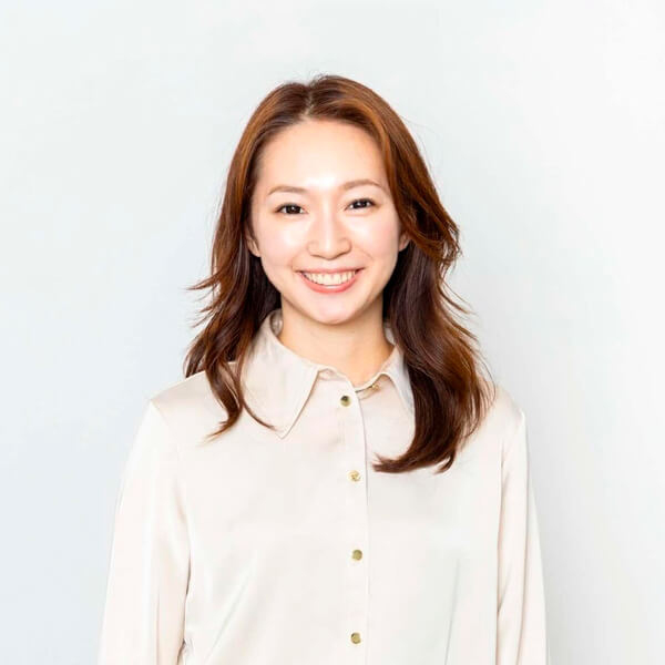 遠山 有里恵 氏